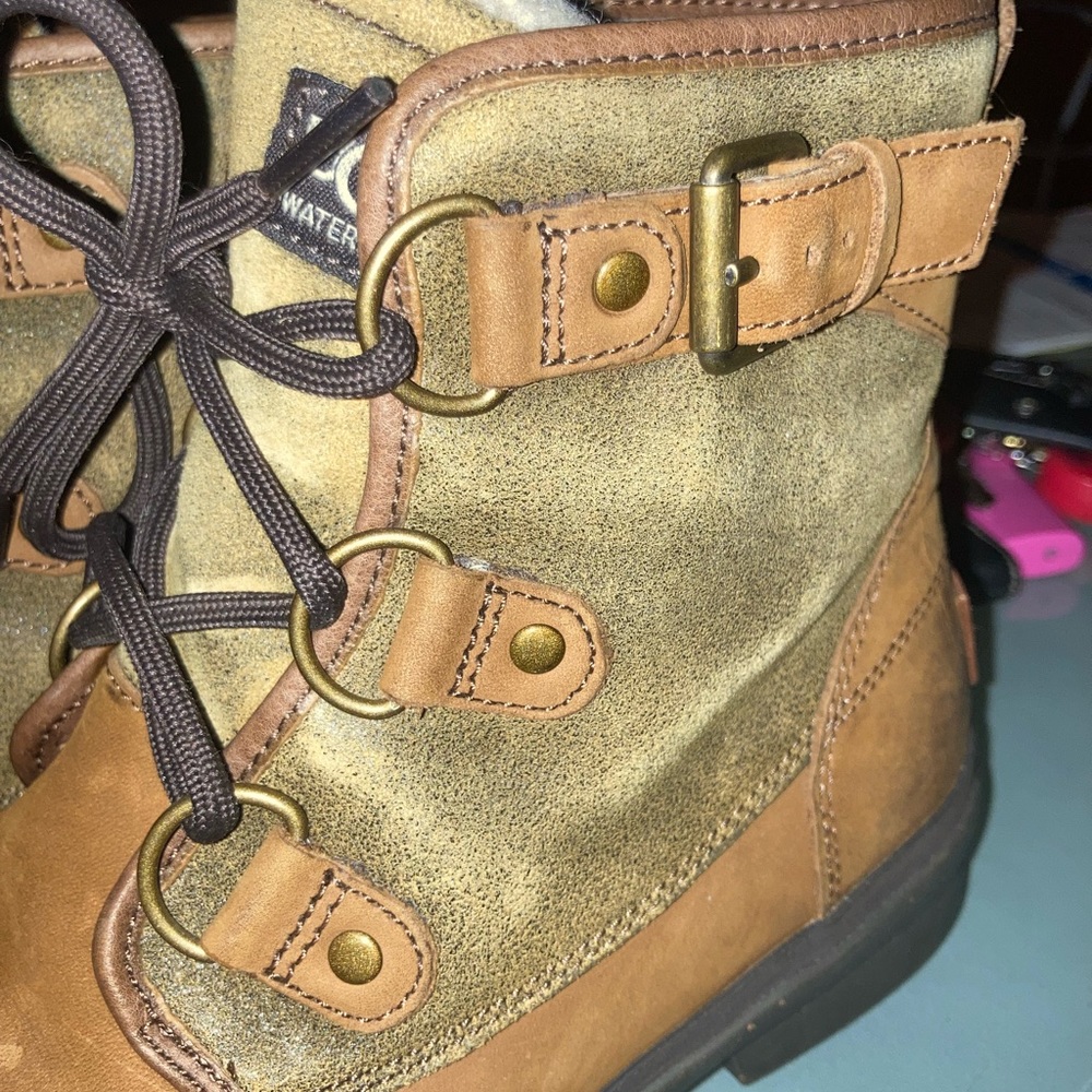 NWOT UGG women’s waterproof lace-up ankle boots size 8.5 - Picture 12 of 16